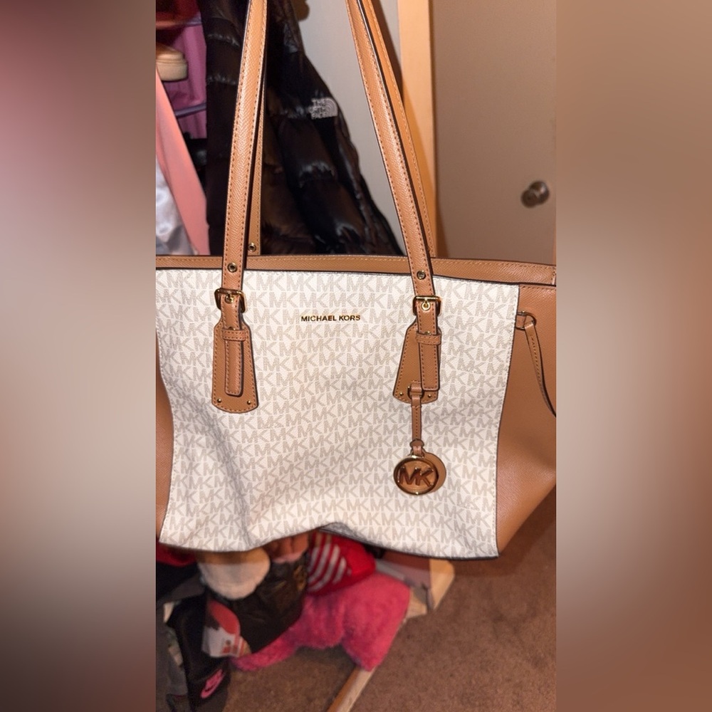 authentic michael kors shoulder/tote purse
